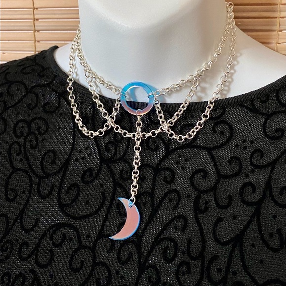 🥀Multi-chain, moon and circle choker. Silver chains. Iridescent quarter moon - Picture 6 of 16